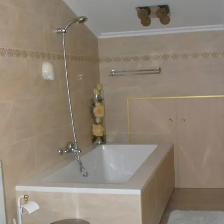 Centro Shared Bathroom Wifi Homestay *